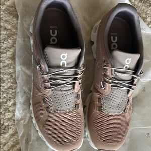 On Running Cloud women's Running Shoes - Brown